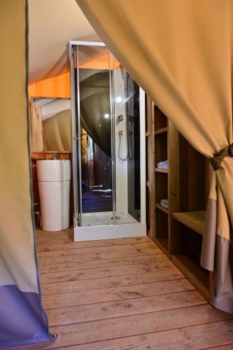 Prehistoric Lodge - Adult Only 5