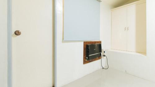 Double Room image 6