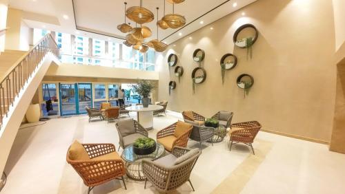 LUXX Suites McKinley with fast WIFI in BGC