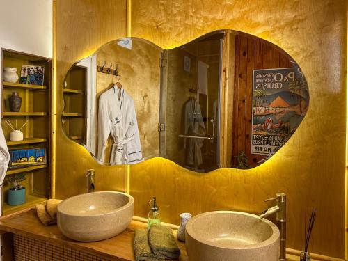 Houseboat65 - Historic home on the Nile - Central Cairo