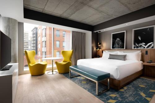 . Humaniti Hotel Montreal, Autograph Collection