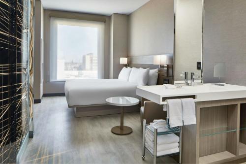 Standard King Room with Sofa Bed - Hearing Accessible