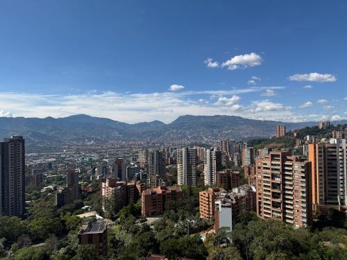 Gran loft cerca al tesoro y al lleras 121, Medellín