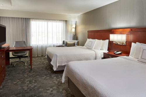 Courtyard by Marriott Kingston Highway 401/Division Street in Novelis