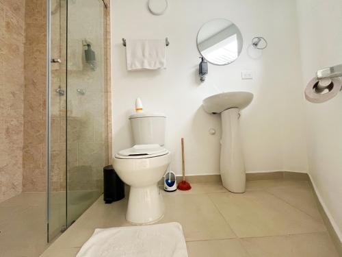 One-Bedroom Apartment image 2