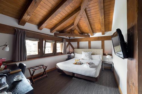 Double or Twin Room - Attic