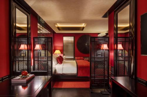 Opium Room, Club Lounge Access, Guest Room, Evening Cocktails, Appetisers, 1 King image 4