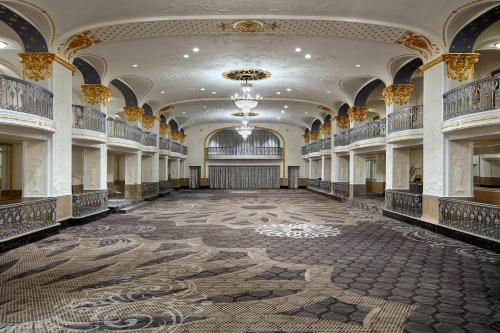 The Mayflower Hotel Autograph Collection - image 9