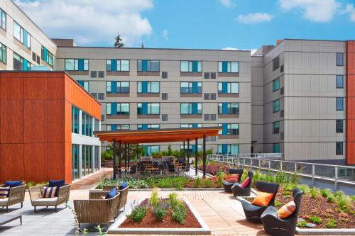 Aloft Seattle Redmond - image 6