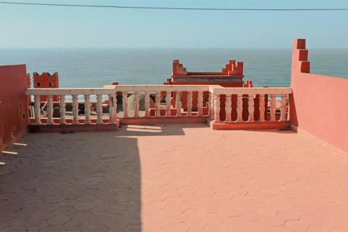 Villa bord de mer in Sidi Binnzarene