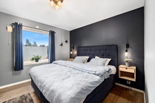 1 king bed, 1 double bed