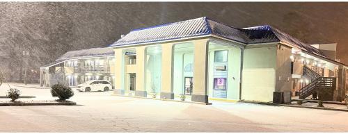 로드웨이 인 & 스위트 플리머스 하이웨이 64 - 숙소 외관