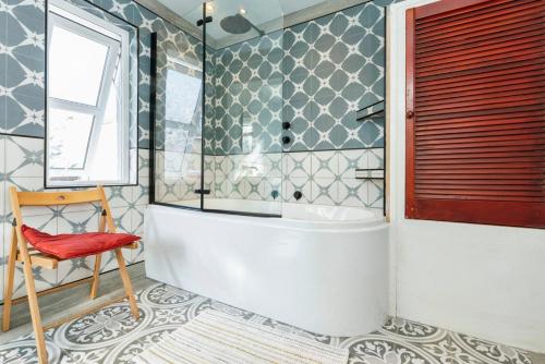 The Prince's Eyrie - Spacious, comfy and cosy The Prince's Eyrie - Spacious, comfy and cosy