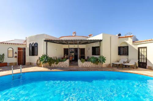 Balkons/terase, Casa Barranco Grande - Entspannung pur mit privatem Pool, wind- und sichtgeschützt (Casa Barranco Grande - Entspannung pur mit privatem Pool, wind- und sichtgeschutzt) in Parque Holandes