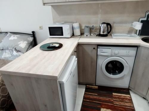 Studio B3, Mytilène (photo 6)