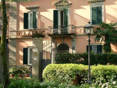 Classic Hotel - image 6