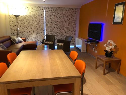 gedeelde lounge/tv-ruimte, Lautrec in Bredene