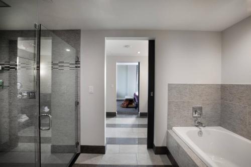 Ambassador Hotel Wichita, Autograph Collection