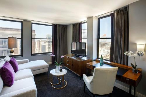 Ambassador Hotel Wichita, Autograph Collection