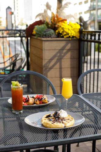 Ambassador Hotel Wichita, Autograph Collection