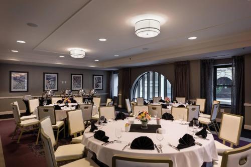 Ambassador Hotel Wichita, Autograph Collection