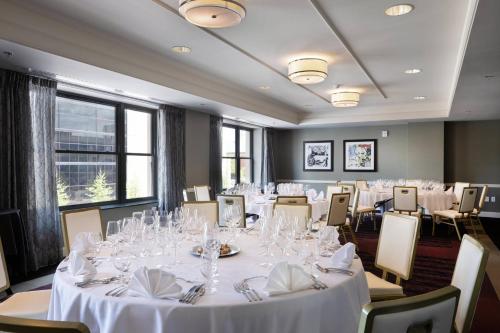 Ambassador Hotel Wichita, Autograph Collection