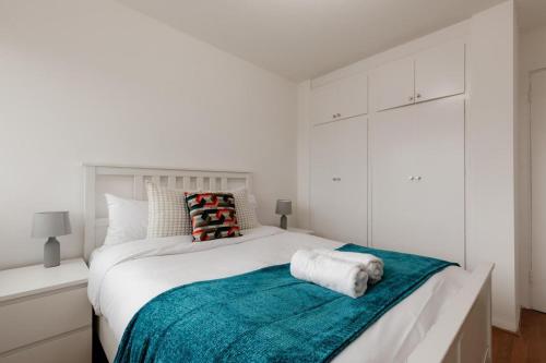 Luxurious London Apartment with City Views, London (photo 5)