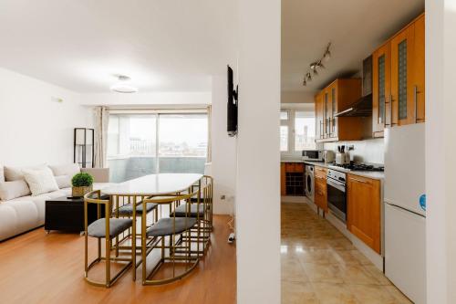 Luxurious London Apartment with City Views, London (photo 8)