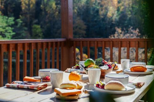 Facilities, Enchanted Forest Hideaway by Ghosal Luxury Lodging in Mt Zion
