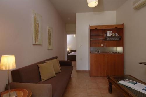 Enalion Hotel - image 7