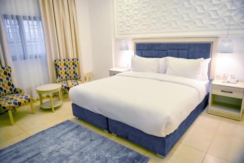 Deluxe Double Room image 8