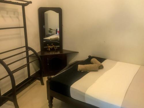 Double Room with Garden View image 10
