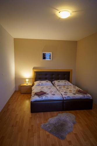 Spacious Apartment for Teams & Families with Balcony, Fast WiFi Near Center, Bratislava (Foto 9)