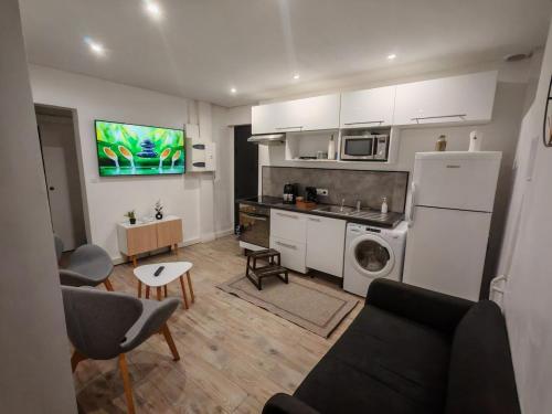 Logement Heliconia proche Paris et aéroport Charles de Gaulle - Location saisonnière - Drancy