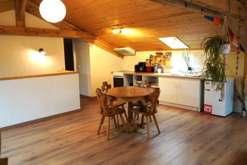 virtuve, Eco-gîte Belle-étoile (Eco-gite Belle-etoile) in Verrens-Arvey