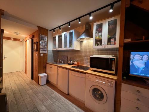 Dernier étage avec vue sur les montagnes Emplacement Exceptionnel au cœur de Val Thorens Ski aux pieds Prestations incluses Dernier étage avec vue sur les montagnes Emplacement Exceptionnel au cœur de Val Thorens Ski aux pieds Prestations incluses