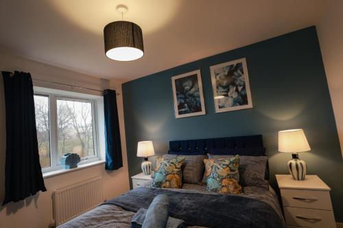 Lovely 3 bedroom house, Sleeps up to 5, 1 comfy double bed, 3 comfy single beds, Suitable for contractors and holiday makers, Quiet area, free wifi, Parking, Garden, Lovely 3 bedroom house, Sleeps up to 5, 1 comfy double bed, 3 comfy single beds, Suitable for contractors and holiday makers, Quiet area, free wifi, Parking, Garden,