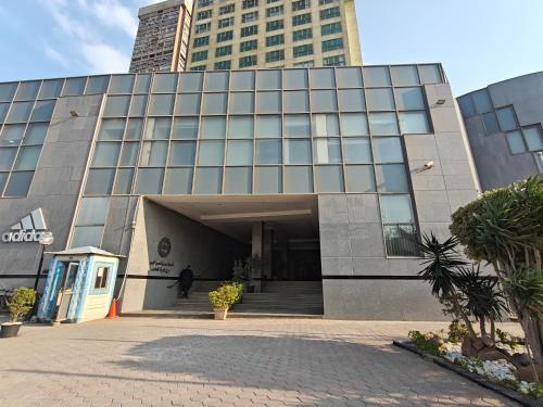 Apartment with a Nile View, Cairo, Maadi- شقه مطله بالكامل على النيل مباشره, Cairo