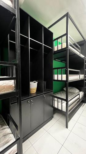 Bunk Bed in Mixed Dormitory Room image 2