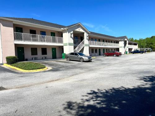 Country Hearth Inn & Suites Augusta - main image