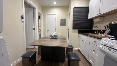 บริการและสิ่งอำนวยความสะดวก, 2B2B quiet comfy home in ฮาเซียนดา ไฮทส์ (CA)