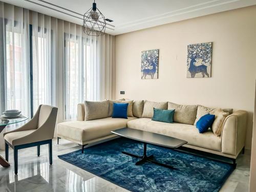 Les Joyeux Luxury Studios et Suites 1