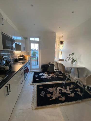 Kitchen, Marble House in Edgware