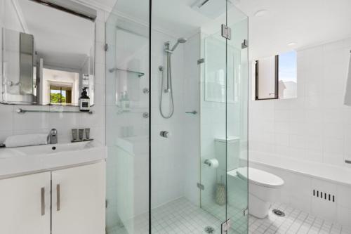 Bright & Spacious Surry Hills Apartment - image 3