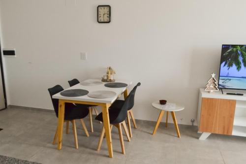 Departamento Buena Vista in Leones