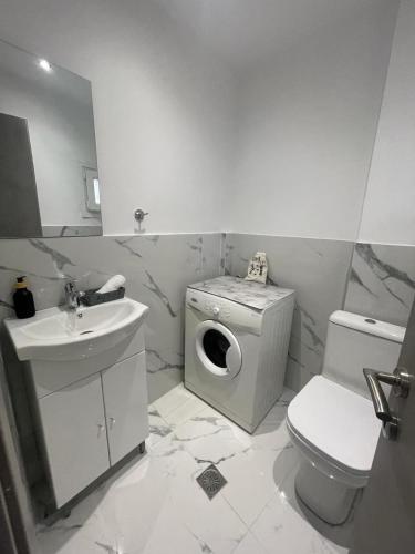 Three with 2 Baths in Evosmos, Thessaloniki (Foto 10)