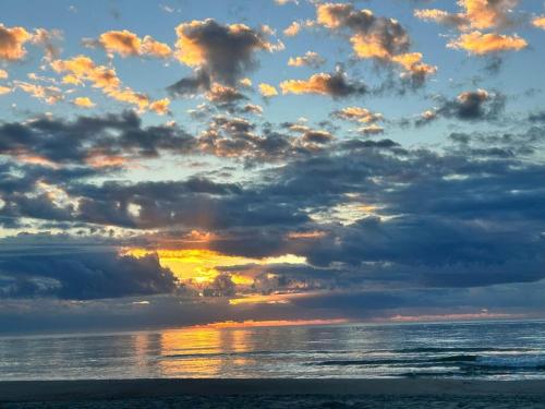 Large 2B-2B Condo with Panoramic Views - sleeps 8