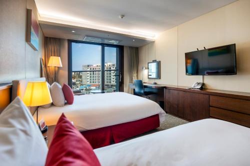 2 double beds