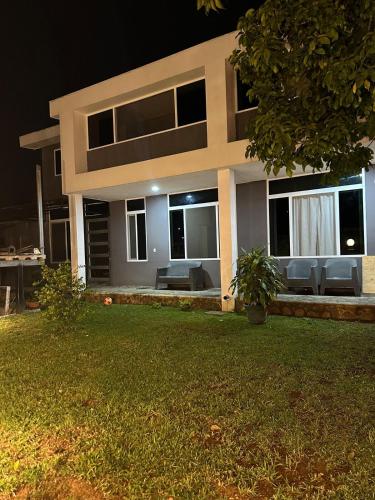 Moderno & acogedor Apartmento, 2 habitaciones , 4 camas in Ataco