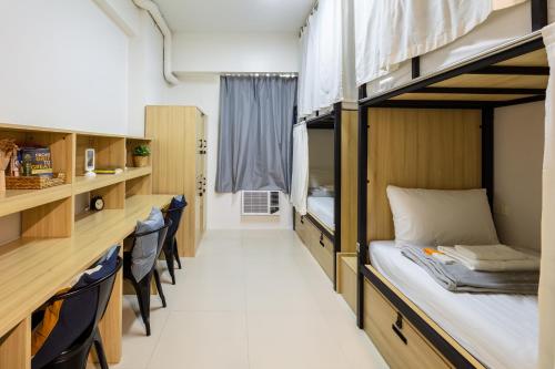 1 bunk bed